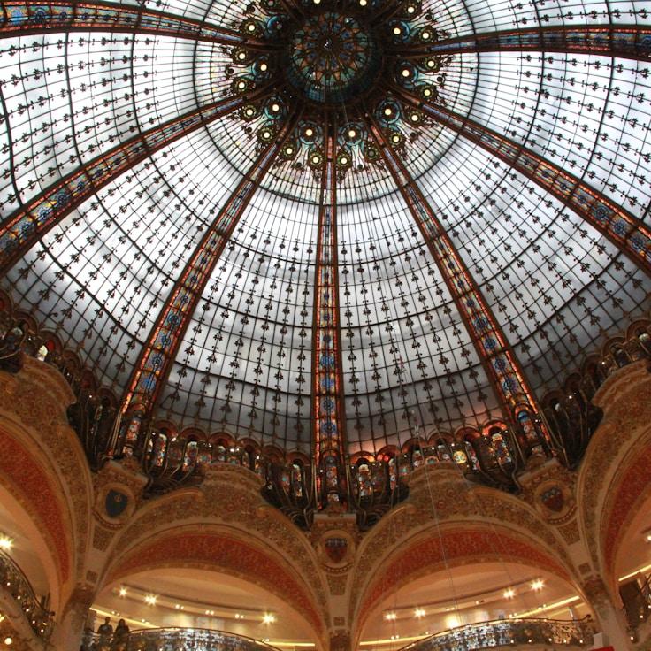 Family-friendly shopping and daily life in United Kingdom